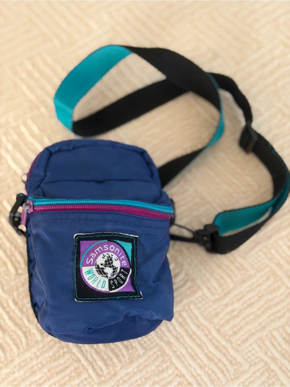 Samsonite World Sport 90’s Crossbody Color block camera/phone bag. Colorful bold